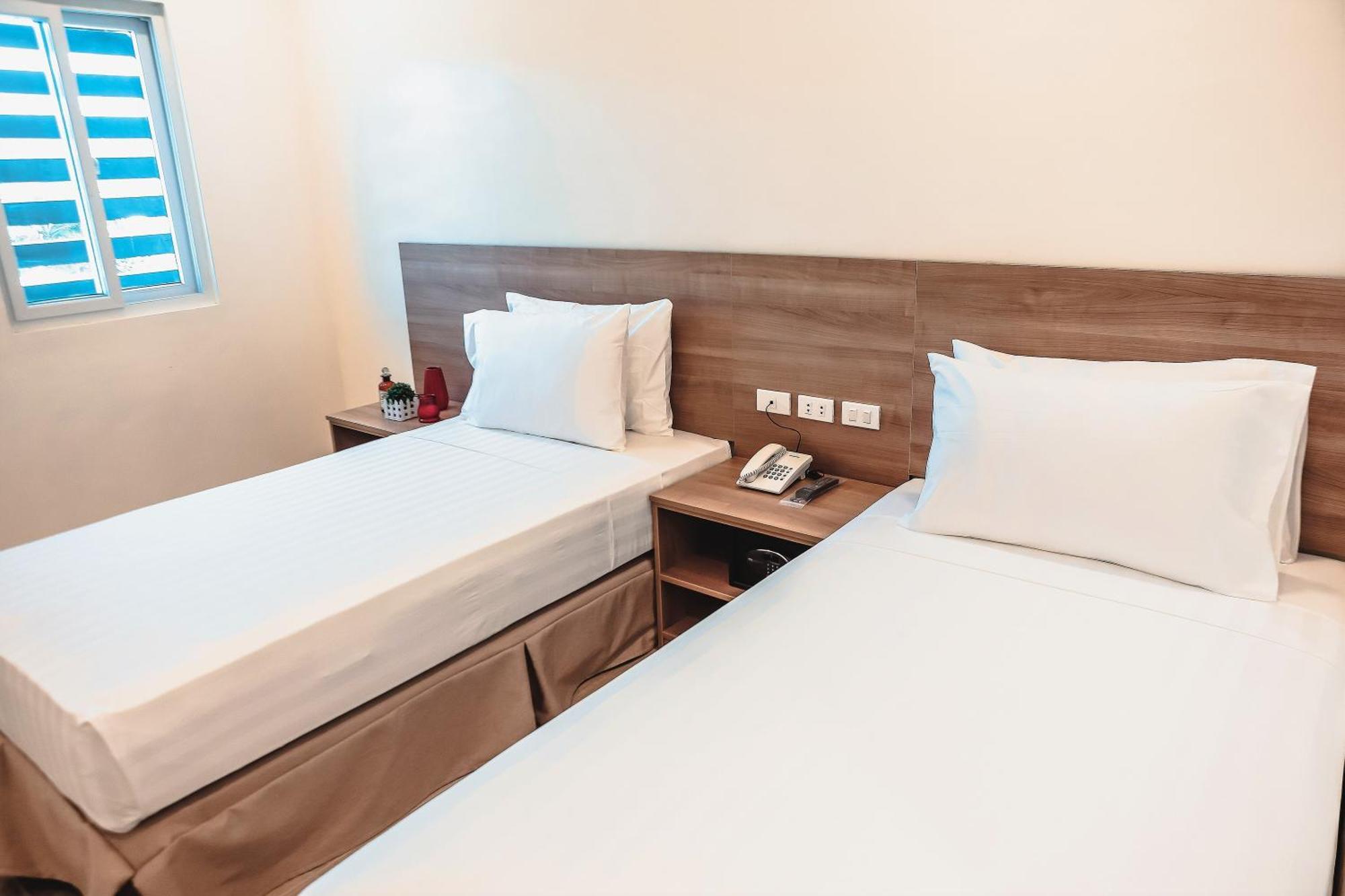 Trip Inn Near Airport Or City Center Legazpi Εξωτερικό φωτογραφία