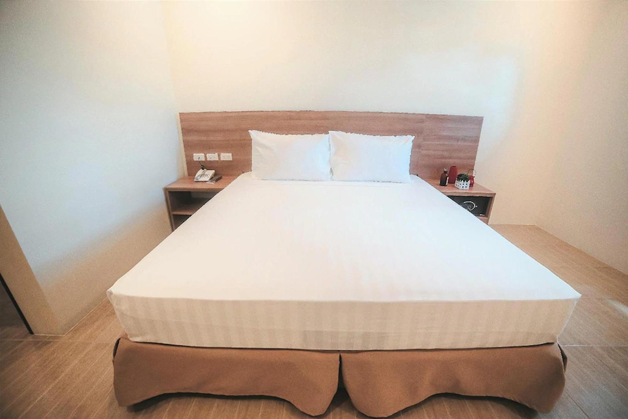 Trip Inn Near Airport Or City Center Legazpi Εξωτερικό φωτογραφία