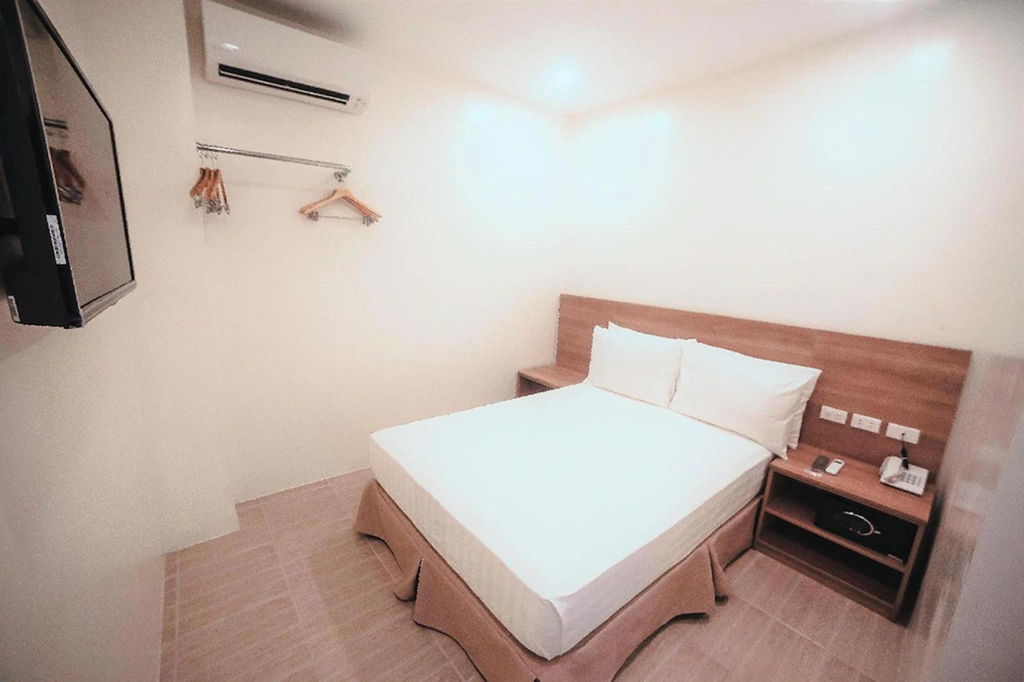 Trip Inn Near Airport Or City Center Legazpi Εξωτερικό φωτογραφία