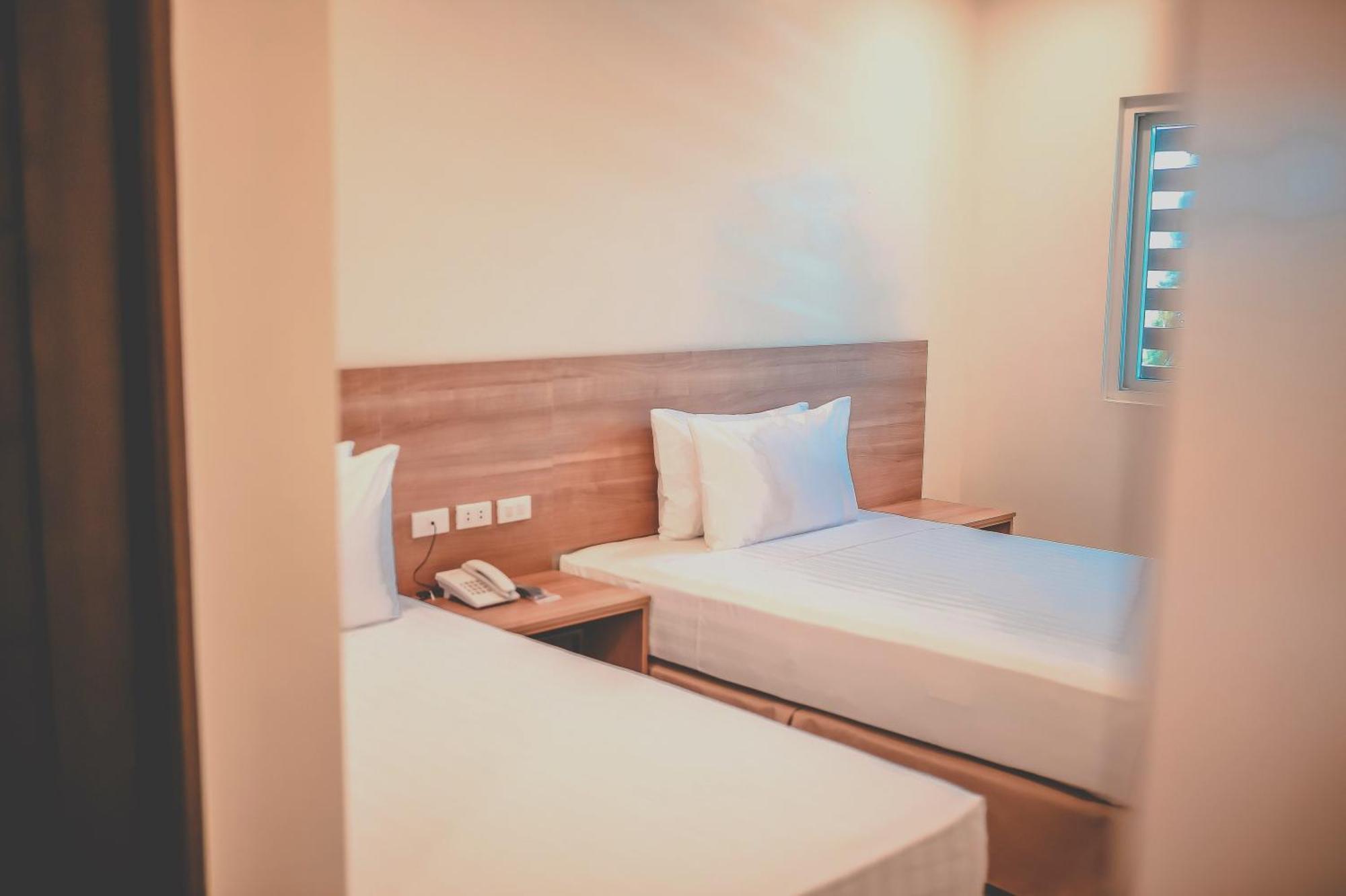 Trip Inn Near Airport Or City Center Legazpi Εξωτερικό φωτογραφία